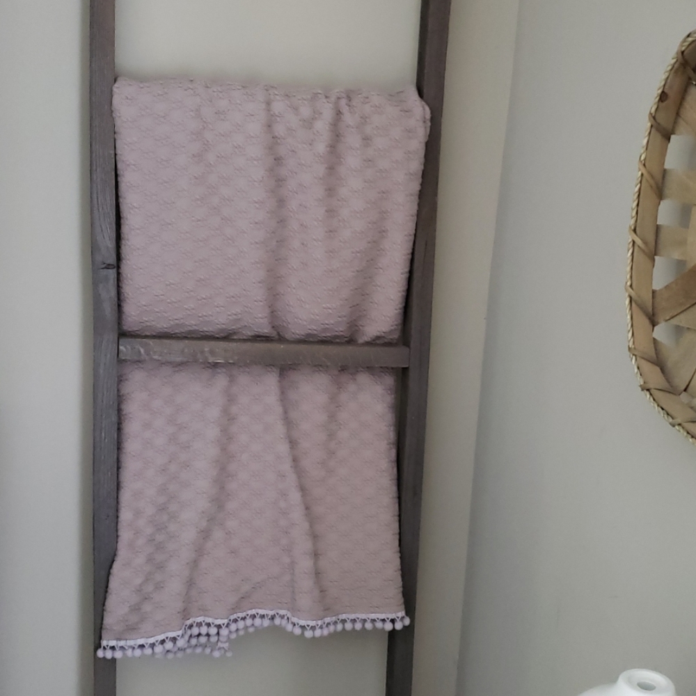 Farmhouse Throw